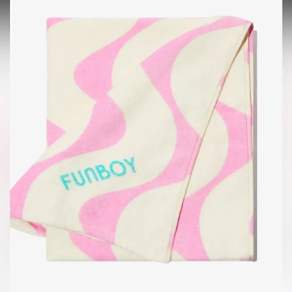 Funboy Poolside Leisure club retro pattern beach towel NWT